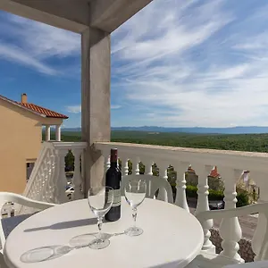 apartment-tadic.primorje-gorskikotar.com/